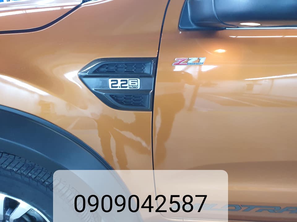 Ford Ranger Wildtrak 2.2L 2017 - Cần bán xe Ford Ranger Wildtrak 2.2L đời 2017, màu cam, nhập khẩu nguyên chiếc, giá tốt