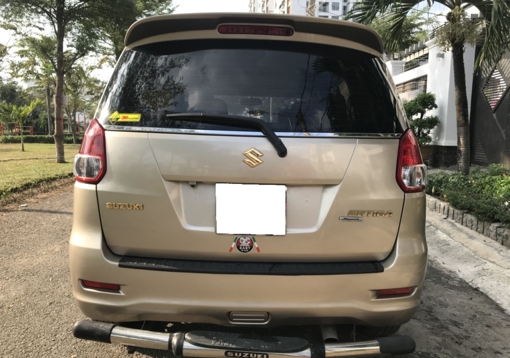 Suzuki Ertiga 2014 - Cần bán xe Suzuki Eartiga 2014 số tự động 7 chỗ, màu vàng cát