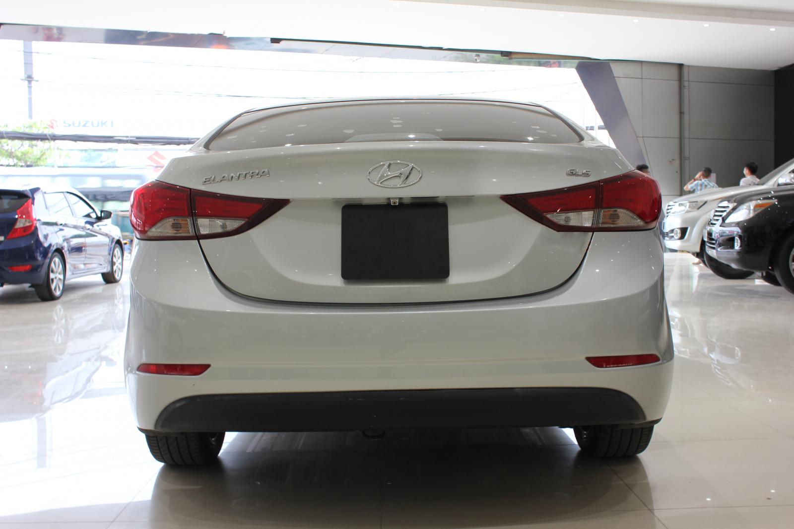 Hyundai Elantra GLS 2015 - Bán Hyundai Elantra GLS năm 2015, màu bạc