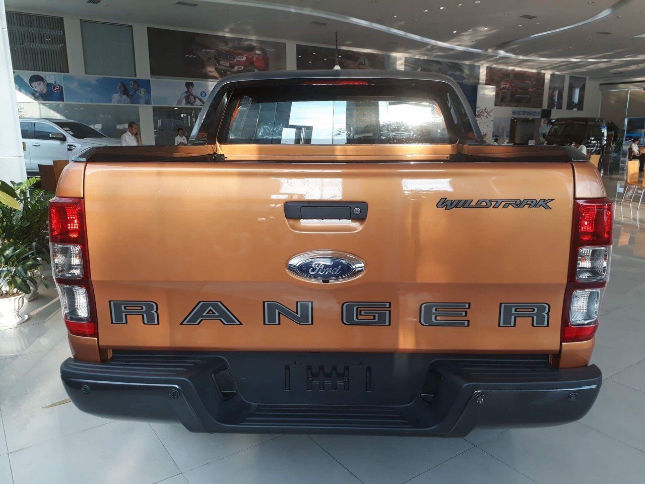 Ford Ranger  XLS 2.2 4x2  2020 - Bán Ranger XLS AT-MT, XLT mới 100% giá tốt đủ màu, giao ngay, giao xe toàn quốc, trả góp 80%
