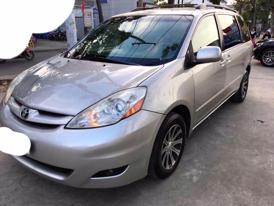 Toyota Sienna 2009 - Cần bán xe Sienna 2009 LE nhập Mỹ, màu bạc gia đình sử dụng kỹ