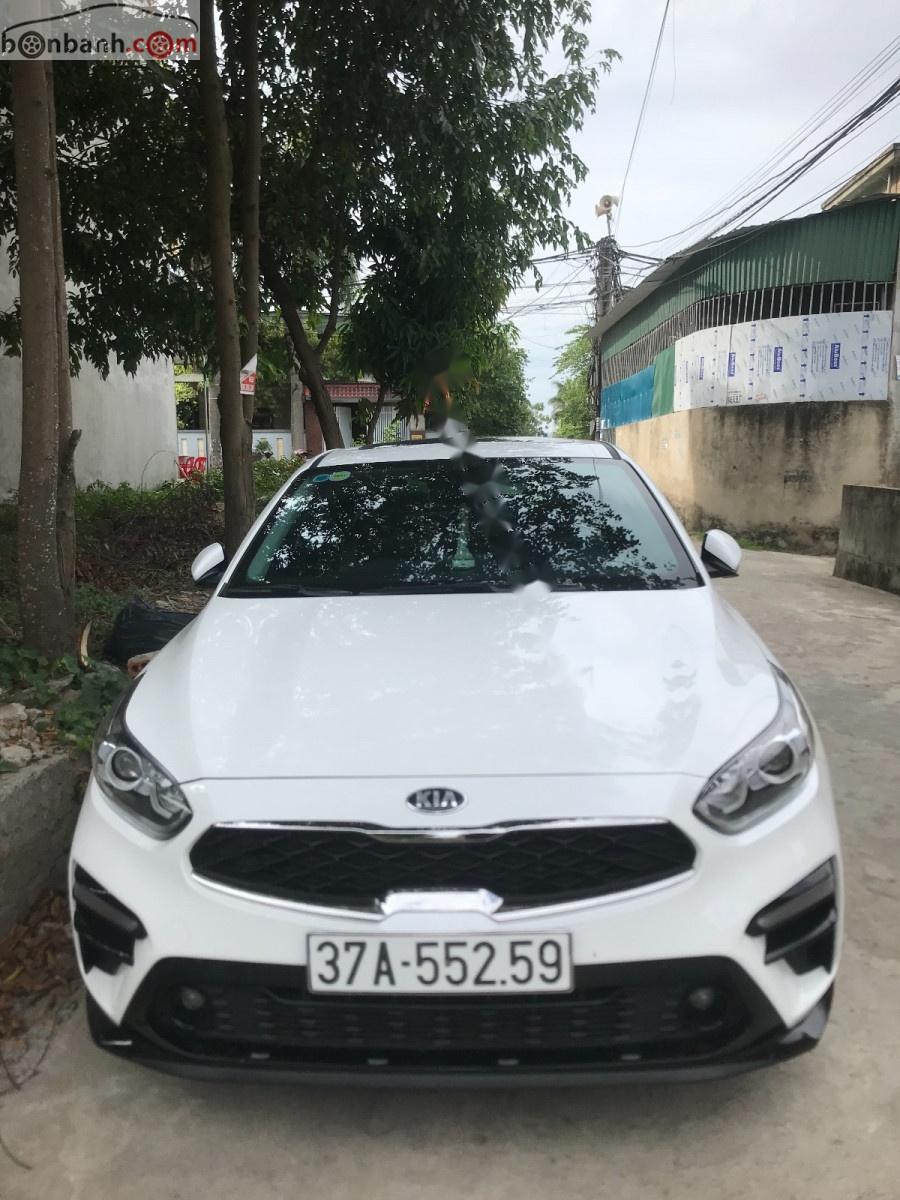 Kia Cerato 1.6 AT Dulexe 2019 - Cần bán xe Kia Cerato 1.6 AT Dulexe đời 2019, màu trắng, xe đẹp long lanh