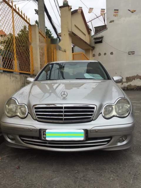 Mercedes-Benz C class  C180 2004 - Cần bán Mercedes C180 đời 2004 xe gia đình, giá 210tr