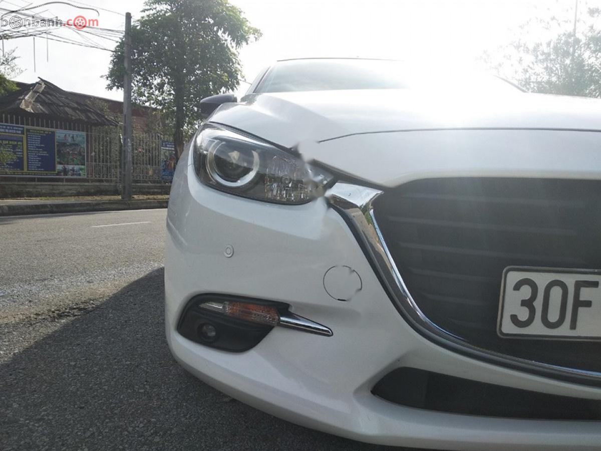 Mazda 3 2018 - Bán Mazda 3 năm 2018, màu trắng đã đi 12.000 km