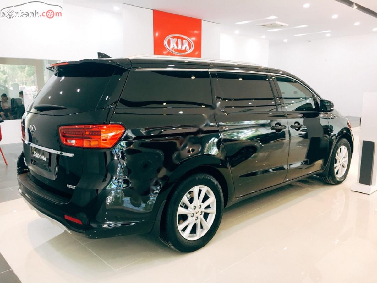 Kia Sedona Delu D 2019 - Bán Kia Sedona Delu D đời 2019, màu đen