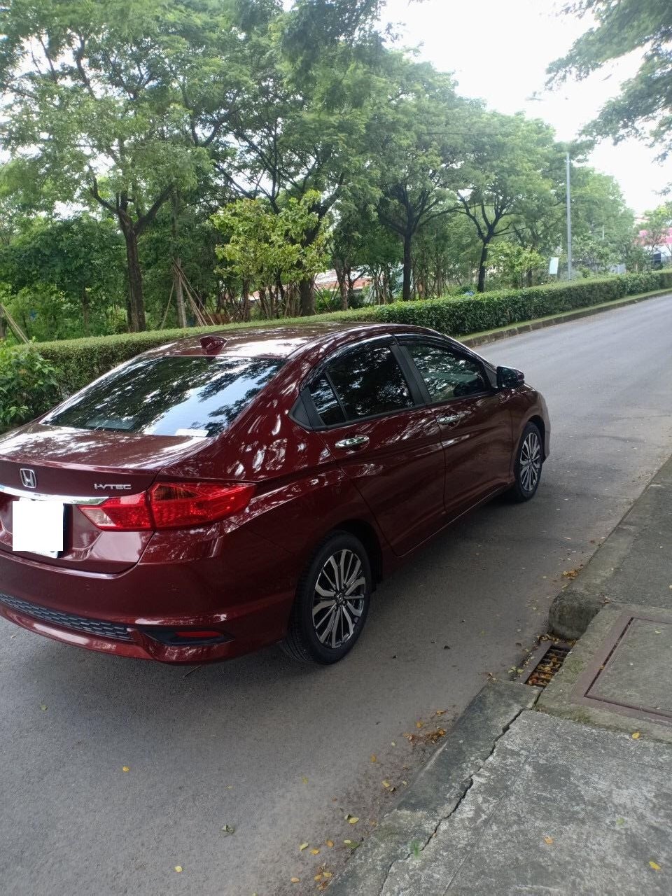 Honda City 1.5CVT 2018 - Bán xe Honda City 1.5CVT sản xuất 2018, màu đỏ xe đi ít cần bán lại 535 triệu