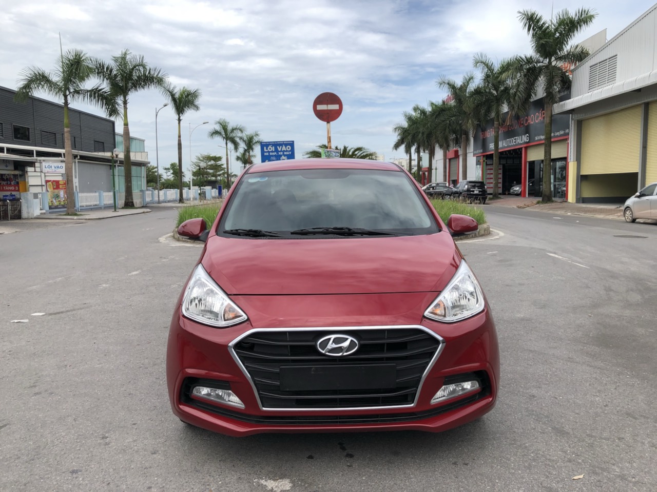 Hyundai Grand i10   1.2L 2018 - Bán xe Hyundai Grand i10 Sedan, số tự động 1.2L 2019, màu đỏ