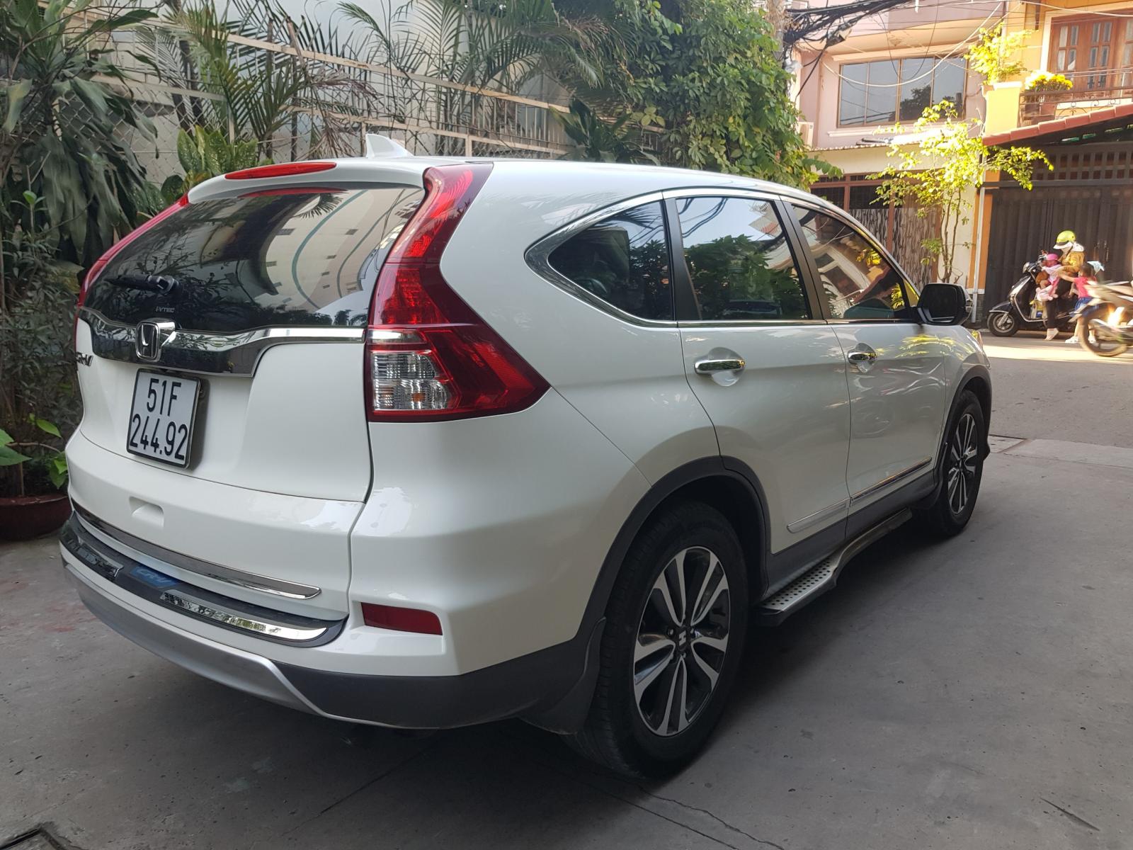 Honda CR V 2.0 AT 2015 - Bán ô tô Honda CR V 2.0 AT đời 2015, màu trắng giá cạnh tranh