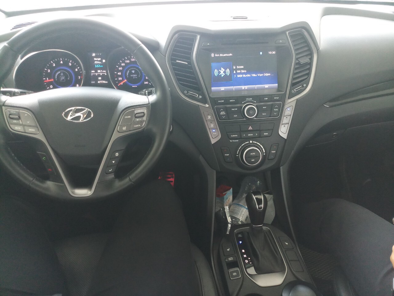 Hyundai Santa Fe 2.4 AT 4WD 2015 - Bán Hyundai Santa Fe 2.4 AT 4WD đời 2015, màu trắng