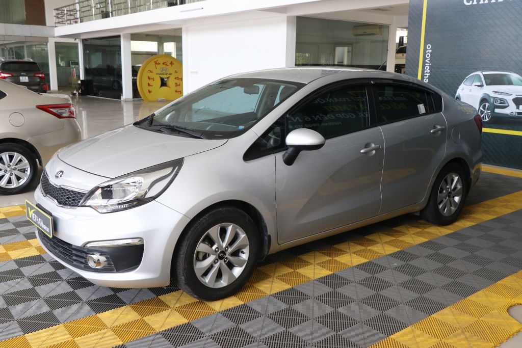 Kia Rio 1.4MT 2015 - Bán Kia Rio 1.4MT năm 2015, màu bạc, nhập khẩu nguyên chiếc, giá chỉ 396 triệu