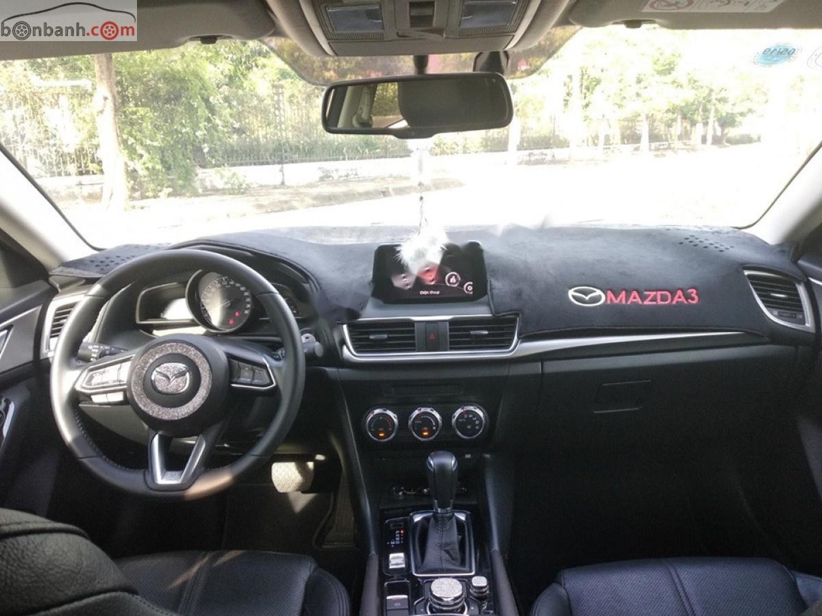 Mazda 3 2018 - Bán Mazda 3 năm 2018, màu trắng đã đi 12.000 km