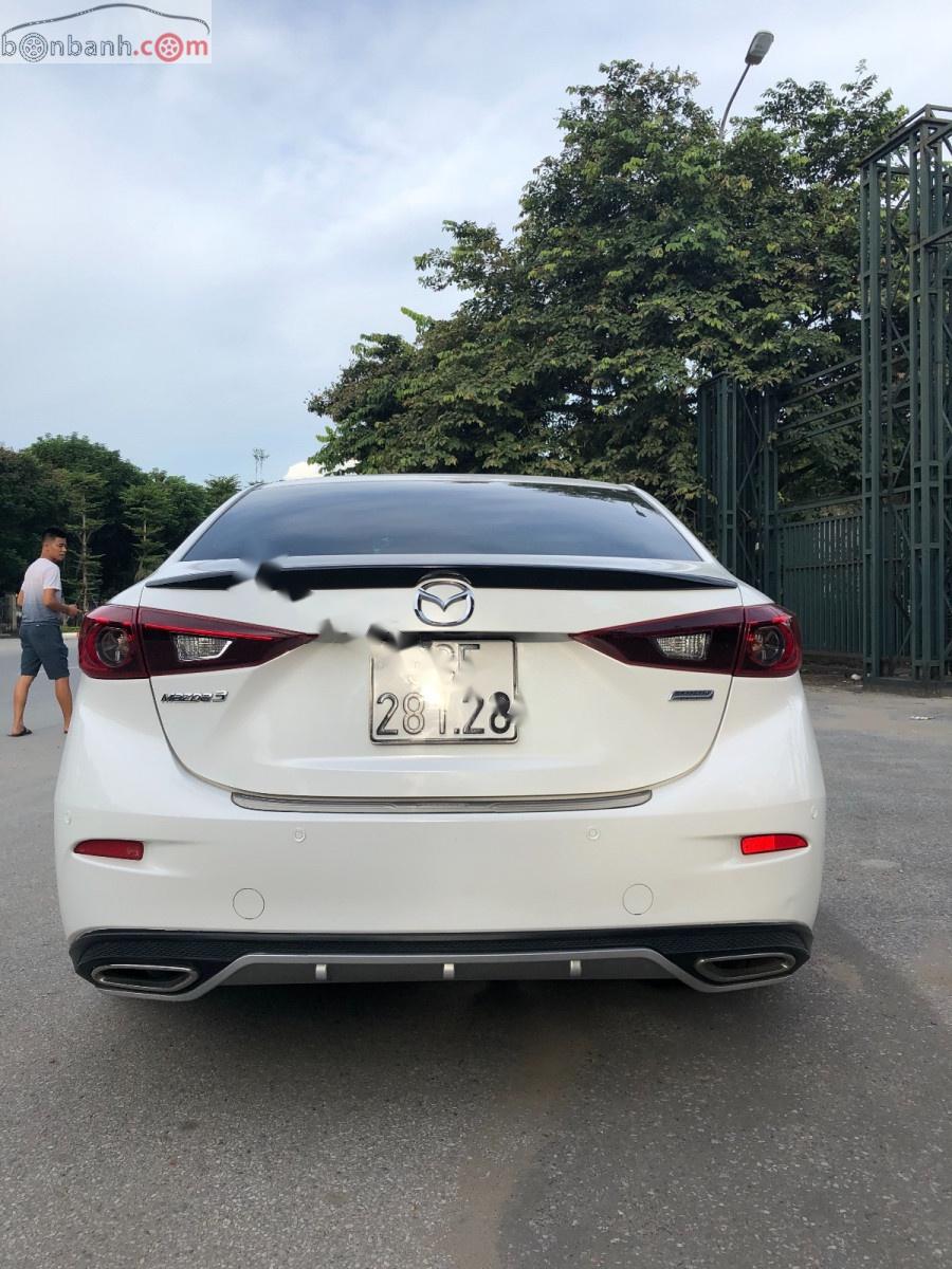 Mazda 3 2017 - Bán xe Mazda 3 đời 2017, màu trắng, xe nguyên bản như mới