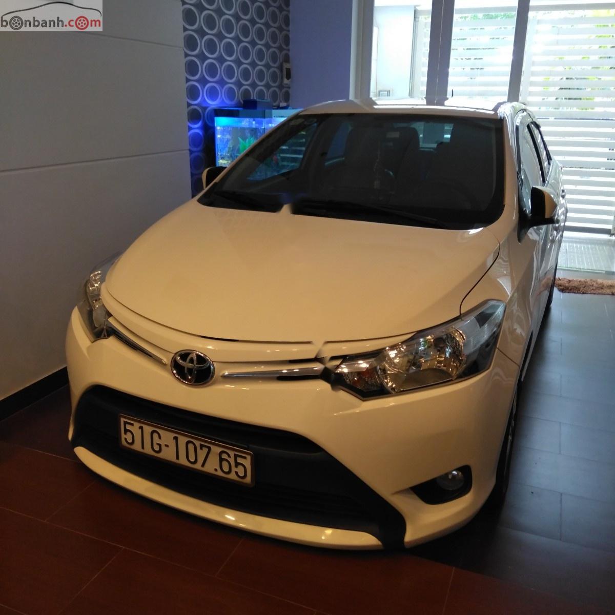 Toyota Vios 1.5E 2017 - Cần bán xe Toyota Vios E MT, Sx tháng 9/2017, màu trắng, còn mới 90%