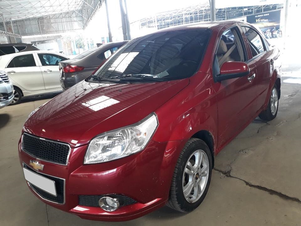 Chevrolet Aveo LT 2017 - Cần bán xe Chevrolet Aveo LT 2017, số sàn, màu đỏ