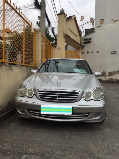 Mercedes-Benz C class  C180 2004 - Cần bán Mercedes C180 đời 2004 xe gia đình, giá 210tr