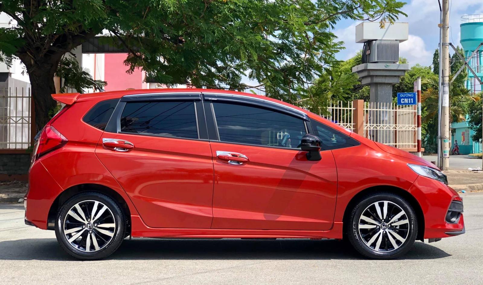 Honda Jazz RS 2018 - Cần bán Honda Jazz RS đời 2018, màu đỏ, xe nhập Thái Nguyên con bản full