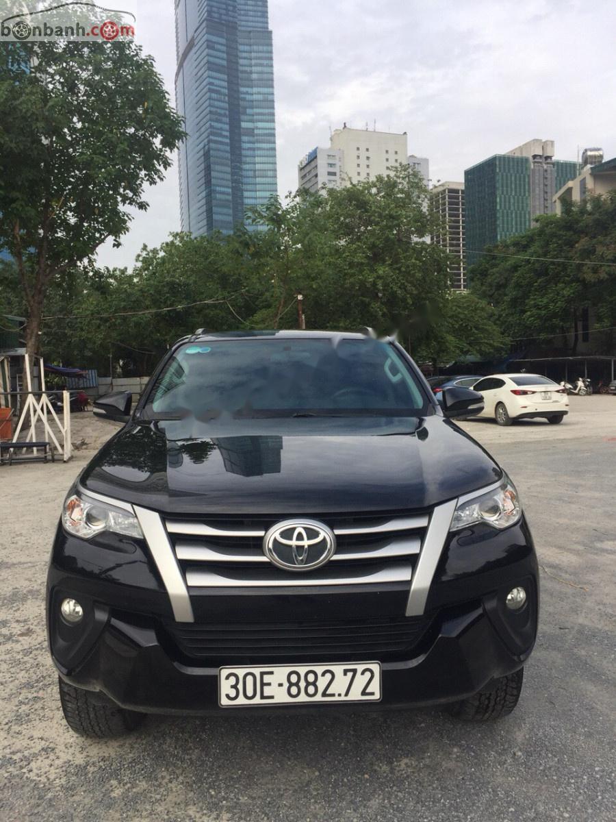 Toyota Fortuner 2.4G 4x2 MT 2017 - Bán gấp chiếc Toyota Fortuner 2.5, số sàn, máy dầu, Sản xuất cuối 2017, màu đen, biển Hà Nội