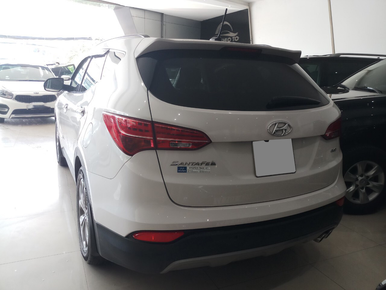 Hyundai Santa Fe 2.4 AT 4WD 2015 - Bán Hyundai Santa Fe 2.4 AT 4WD đời 2015, màu trắng