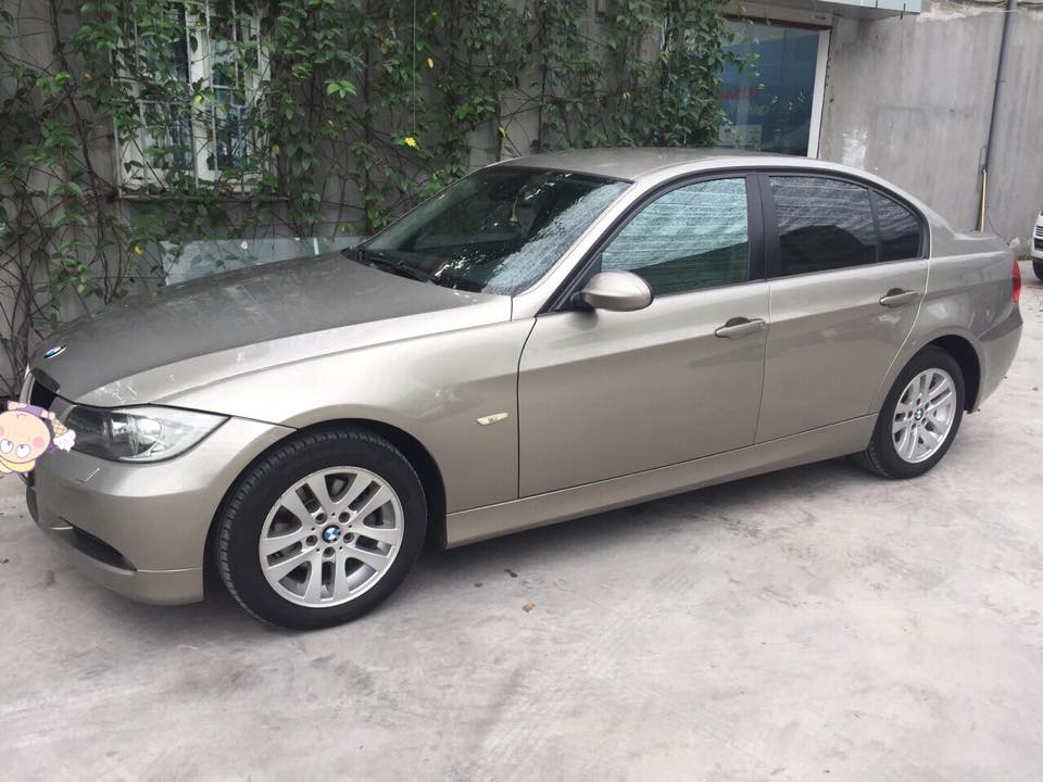 BMW 3 Series 320i 2008 - Gia đình cần bán xe Bmw 320i 2008, số tự động, màu vàng cát