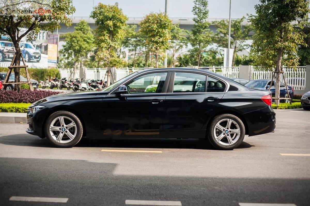 BMW 3 Series 320i 2018 - Bán xe BMW 320i năm sản xuất 2018, màu đen, xe nhập