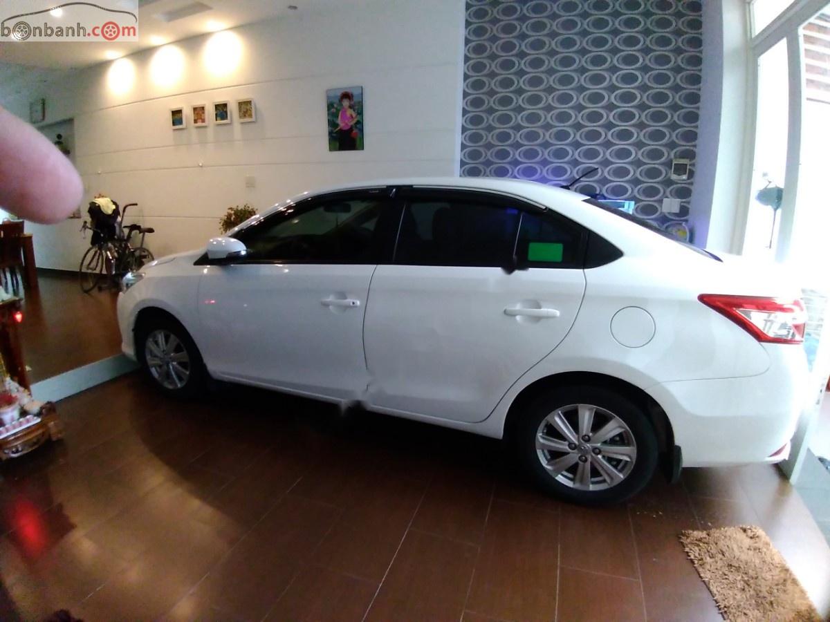 Toyota Vios 1.5E 2017 - Cần bán xe Toyota Vios E MT, Sx tháng 9/2017, màu trắng, còn mới 90%