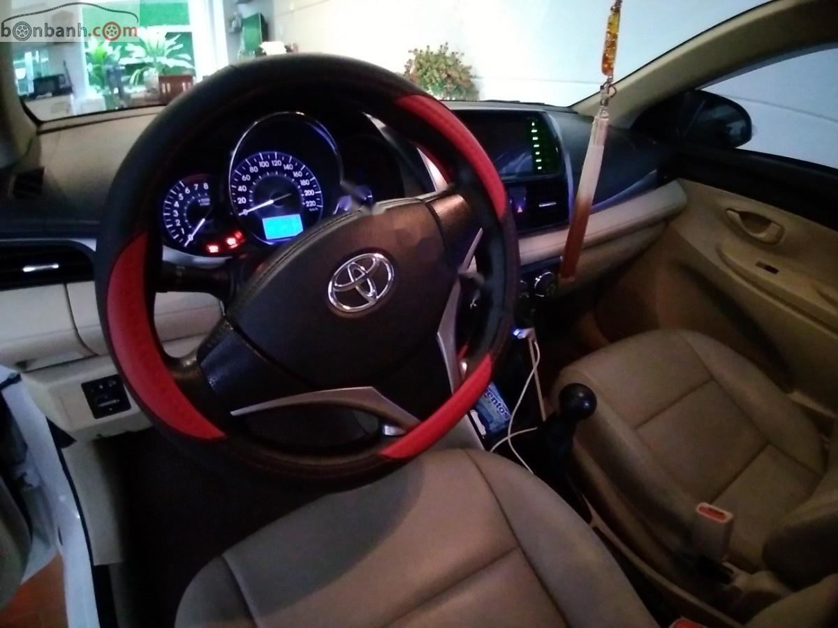 Toyota Vios 1.5E 2017 - Cần bán xe Toyota Vios E MT, Sx tháng 9/2017, màu trắng, còn mới 90%