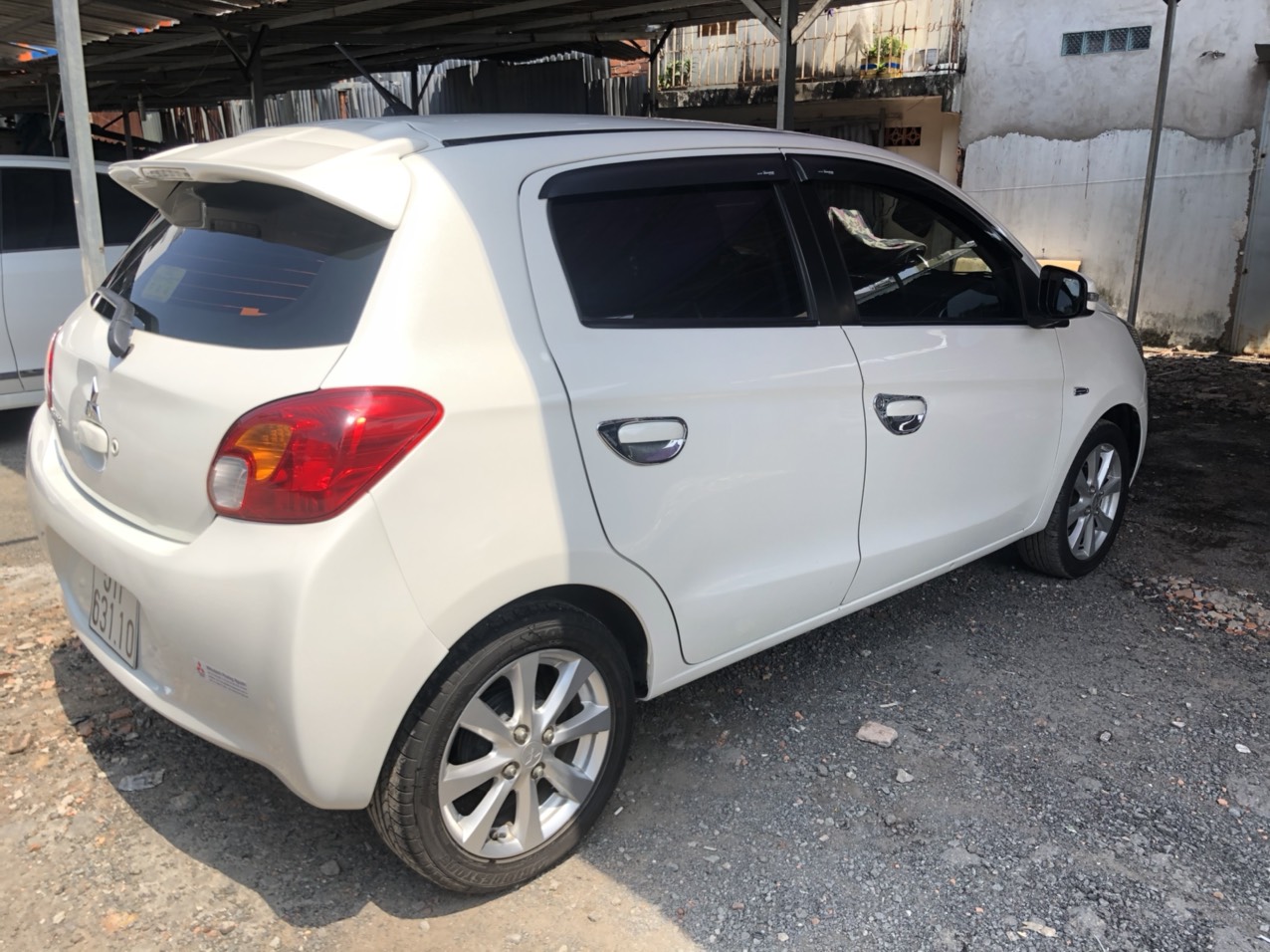 Mitsubishi Mirage 1.2 CVT Full 2015 - Bán Mitsubishi Mirage 1.2 CVT Full năm sản xuất 2015, màu trắng, nhập khẩu nguyên chiếc, giá tốt