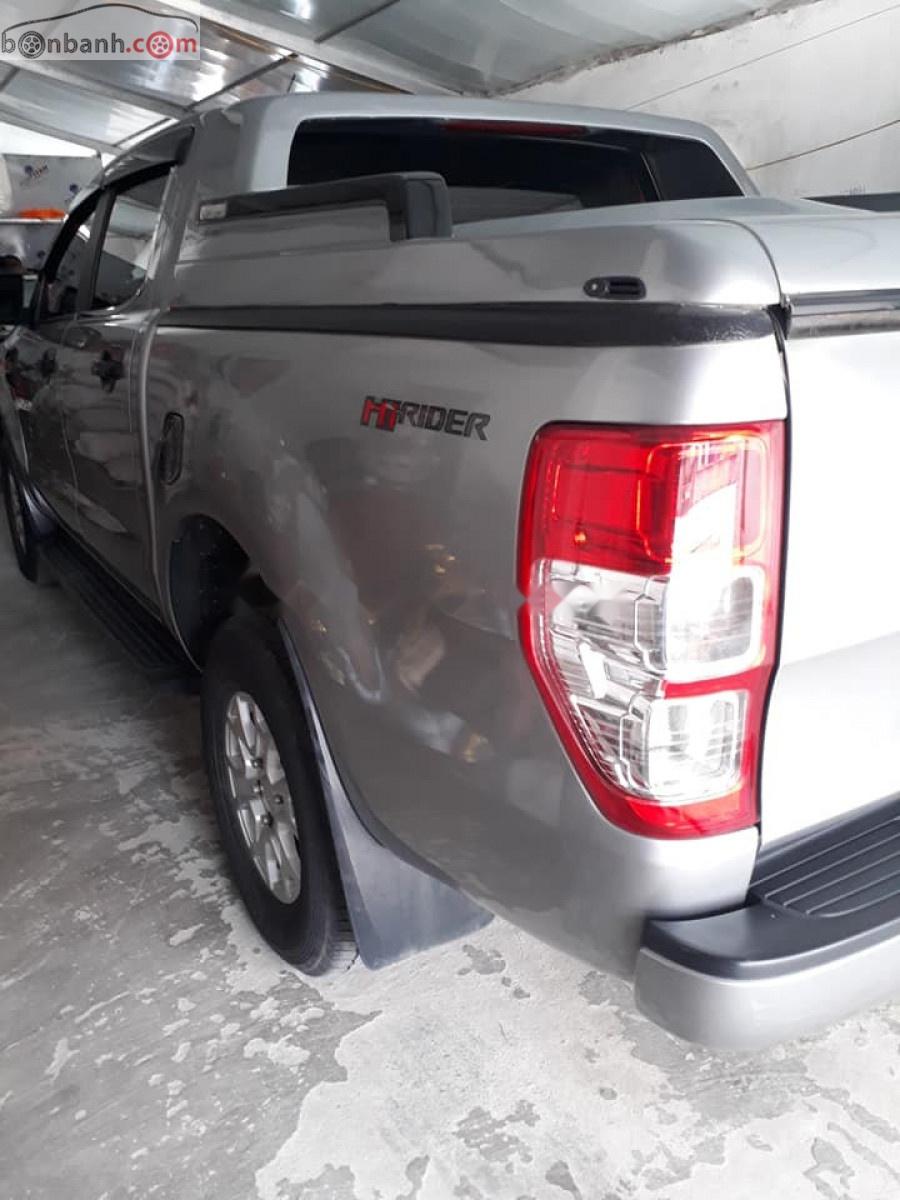 Ford Ranger XLS 2.2L 4x2 MT 2015 - Bán ô tô Ford Ranger XLS 2.2L 4x2 MT sản xuất 2015, màu bạc, xe nhập 