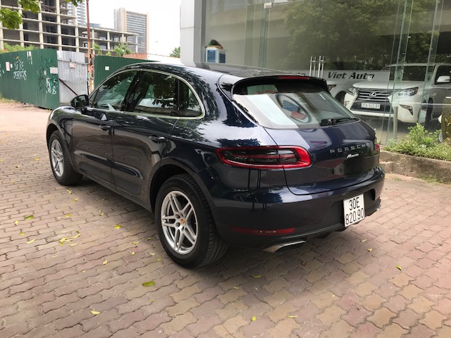 Porsche Macan 2.0 2017 - Porsche Macan 2.0 màu xanh sản xuất 2017, đăng ký T10/2017 một chủ từ đầu