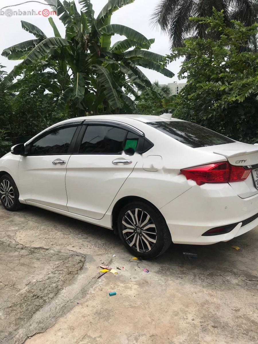 Honda City 1.5 2018 - Chính chủ cần bán xe Honda City đời 2018, Đk 2018, xe gia đình sử dụng, đã đi được 11000km