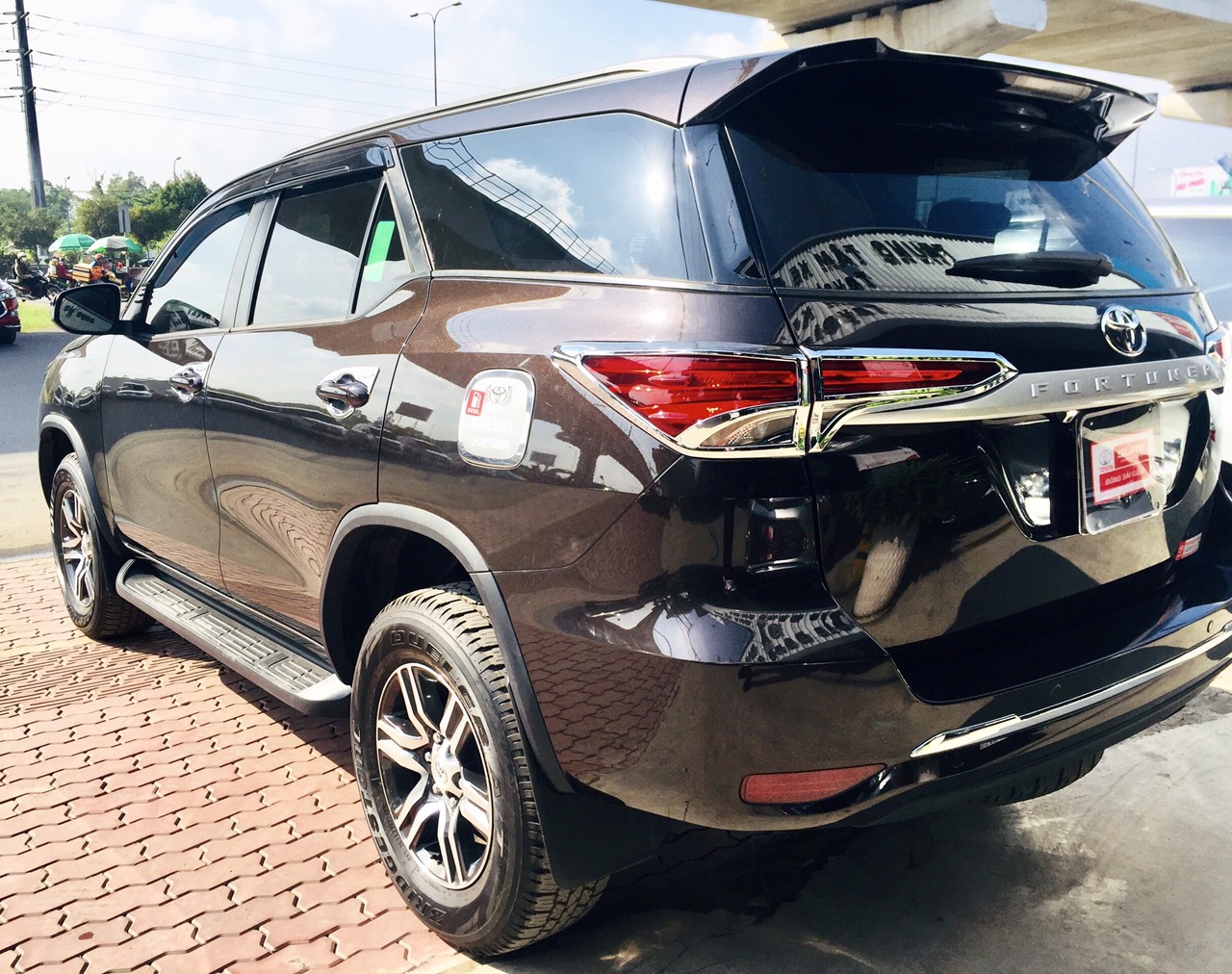 Toyota Fortuner G 2018 - Bán xe lướt Fortuner 2018 máy dầu, số sàn, giá còn giảm ạ