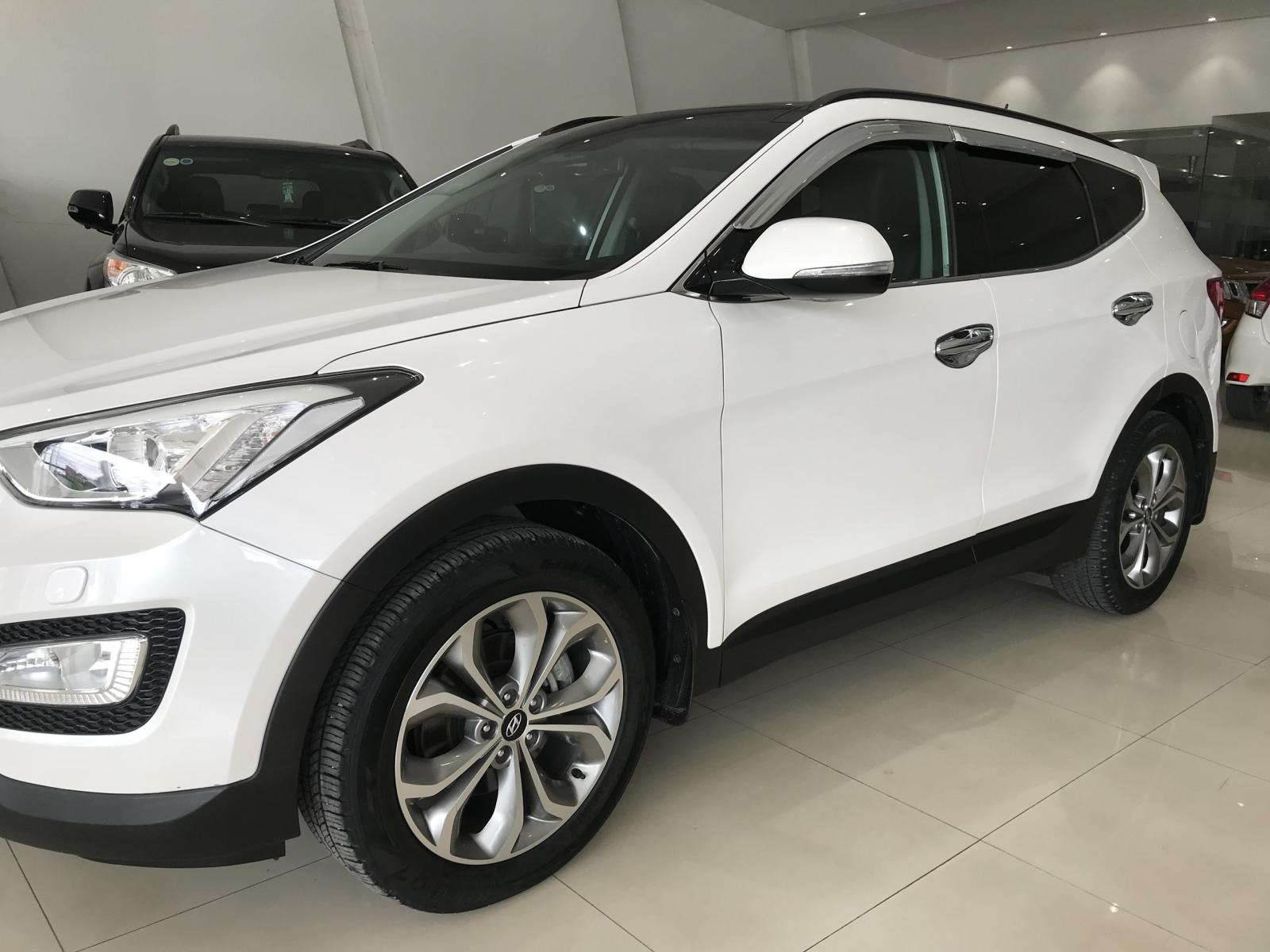 Hyundai Santa Fe 2015 - Bán Hyundai Santafe cuối 2015 xăng full option