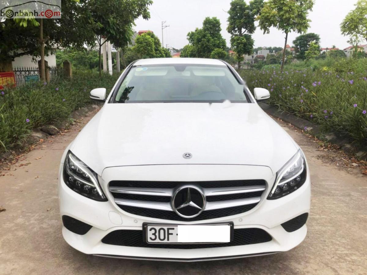 Mercedes-Benz C class C200 Facelit  2018 - Bán xe Mercedes C200 Facelit model 2019 chạy lướt 8000 km, màu trắng, nội thất be