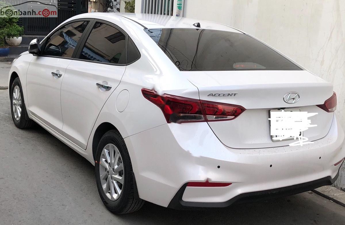 Hyundai Accent 2018 - Bán xe Hyundai Accent năm 2018, màu trắng, xe đẹp