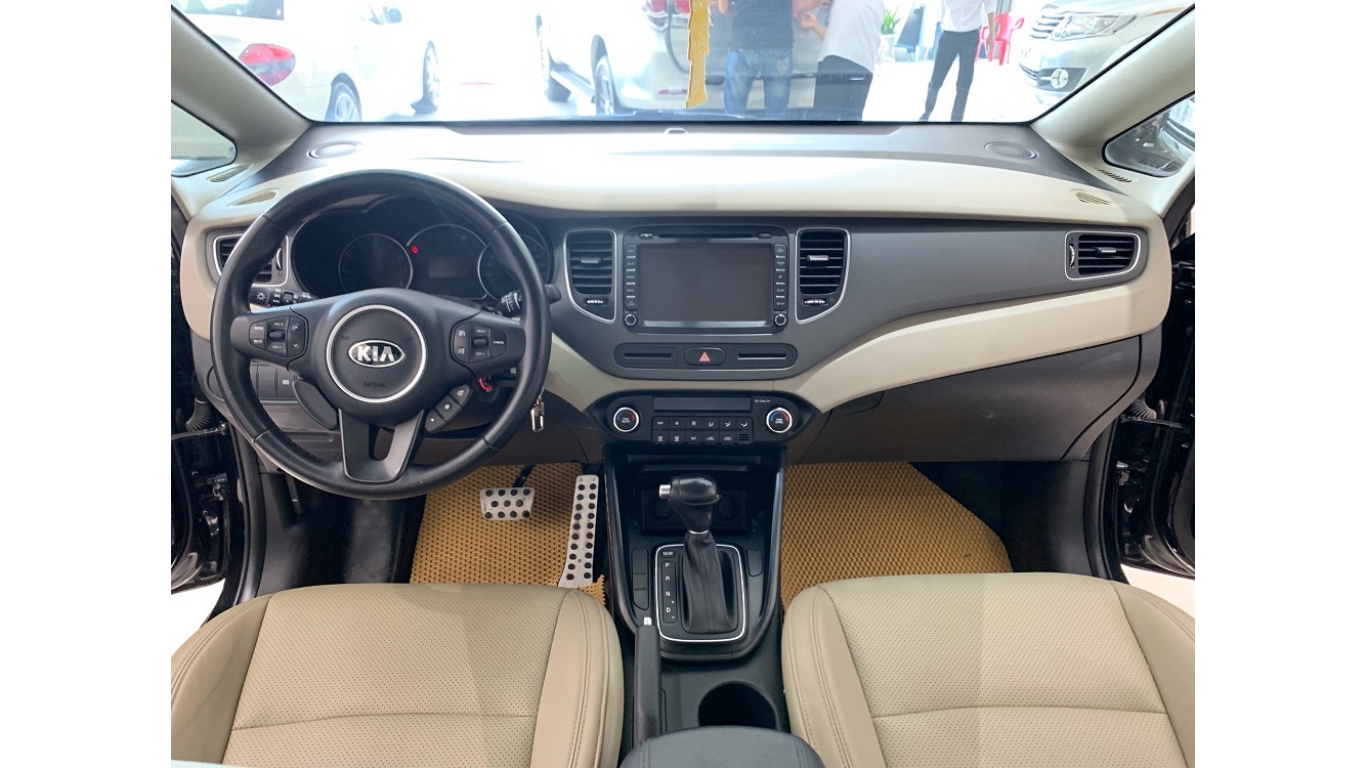 Kia Rondo 2.0 AT 2018 - HCM: Kia Rondo 2.0 AT 2018, màu đen, odo chỉ 31.000km