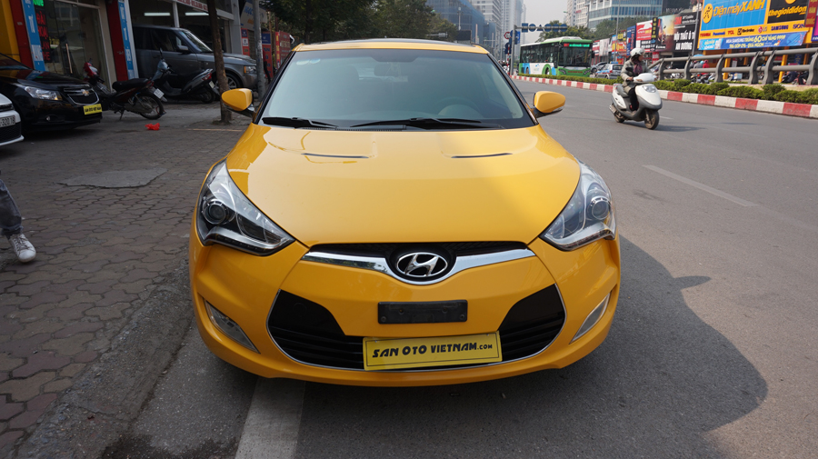 Hyundai Veloster 1.6 AT 2011 - Bán xe Hyundai Veloster 1.6 AT năm sản xuất 2011, màu vàng, nhập khẩu, giá chỉ 475 triệu