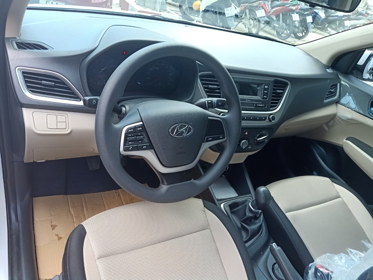 Hyundai Accent 2019 - Xả lô Hyundai Accent Base trắng+ Tặng quà 10tr+ Hỗ trợ nợ xấu nhóm 5