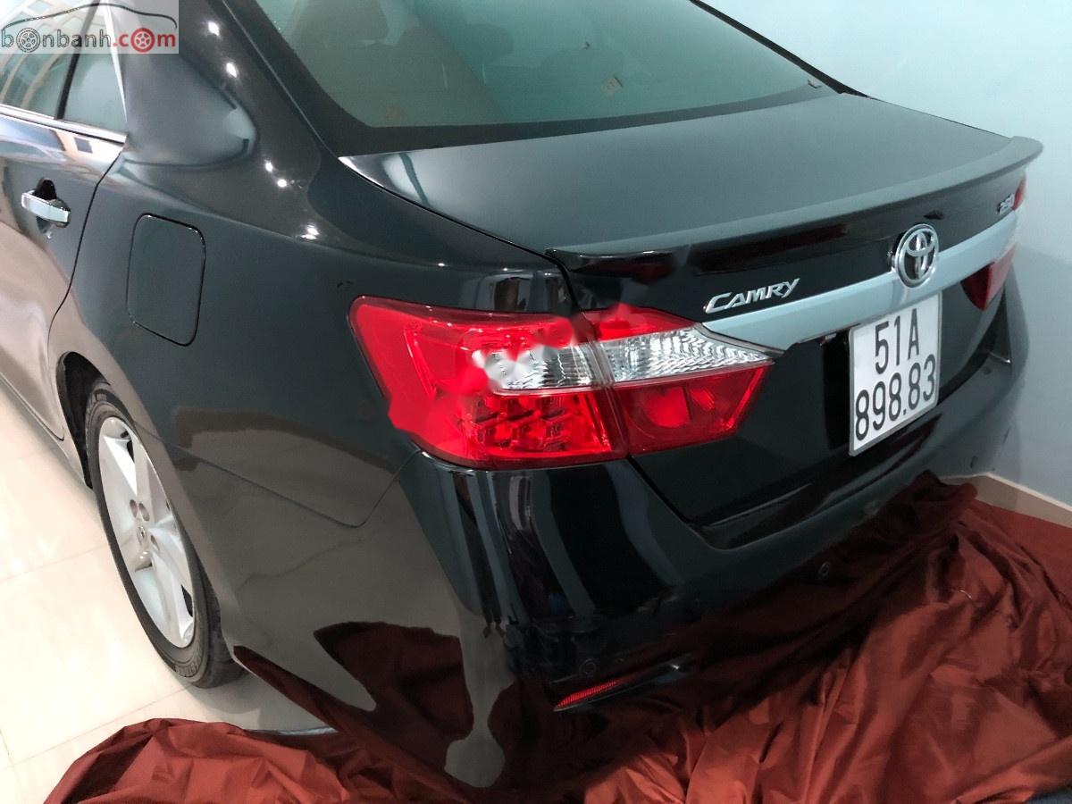 Toyota Camry 2.5Q 2014 - Cần bán xe Toyota Camry 2.5Q 2014 số tự động màu đen, biển số Tp cực đẹp, nội thất đẹp