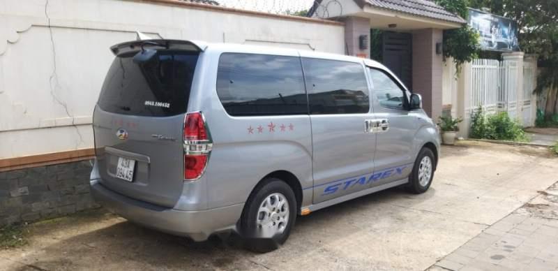 Hyundai Starex   2013 - Bán xe Hyundai Starex đời 2013, màu bạc, xe gia đình 