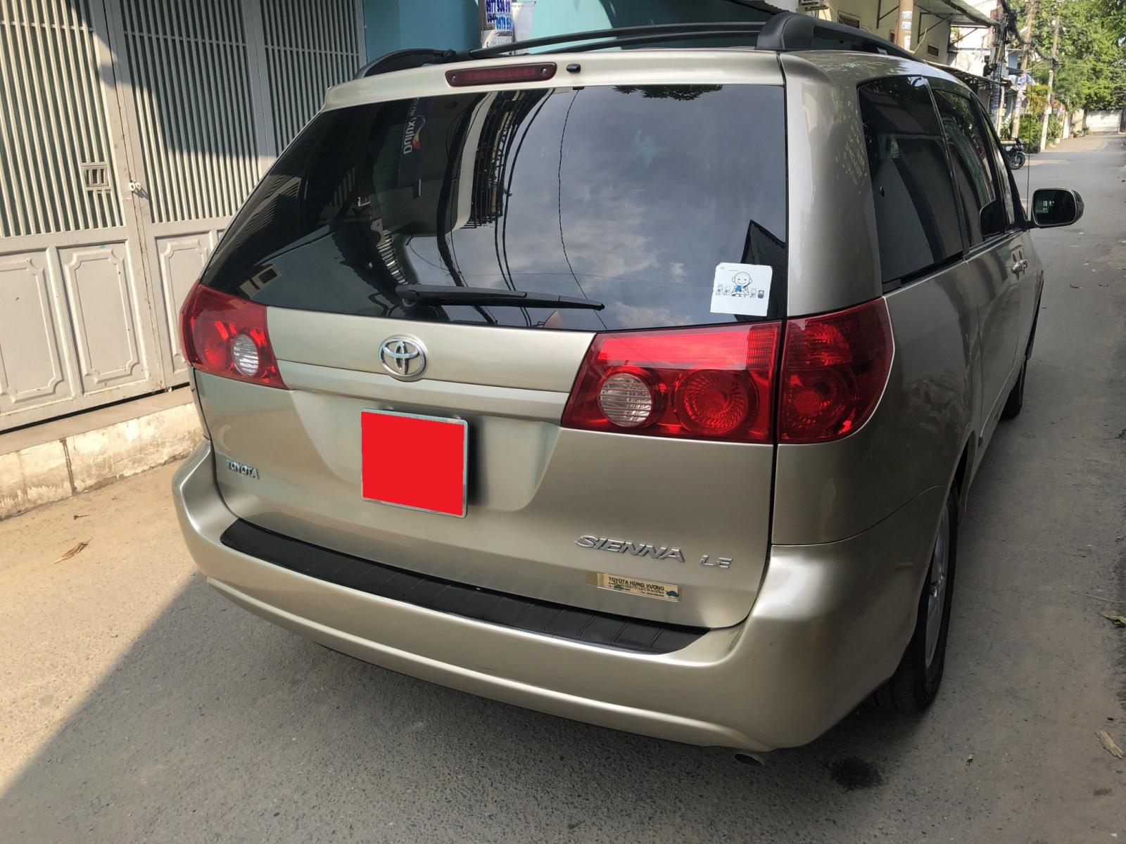 Toyota Sienna LE 2008 - Cần bán xe Toyota Sienna LE năm 2008, màu vàng, nhập khẩu nguyên chiếc, 545 triệu