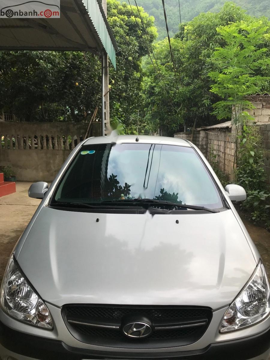 Hyundai Getz 2010 - Bán ô tô Hyundai Getz sản xuất 2010, màu bạc, xe nhập, bảo dưỡng thường xuyên