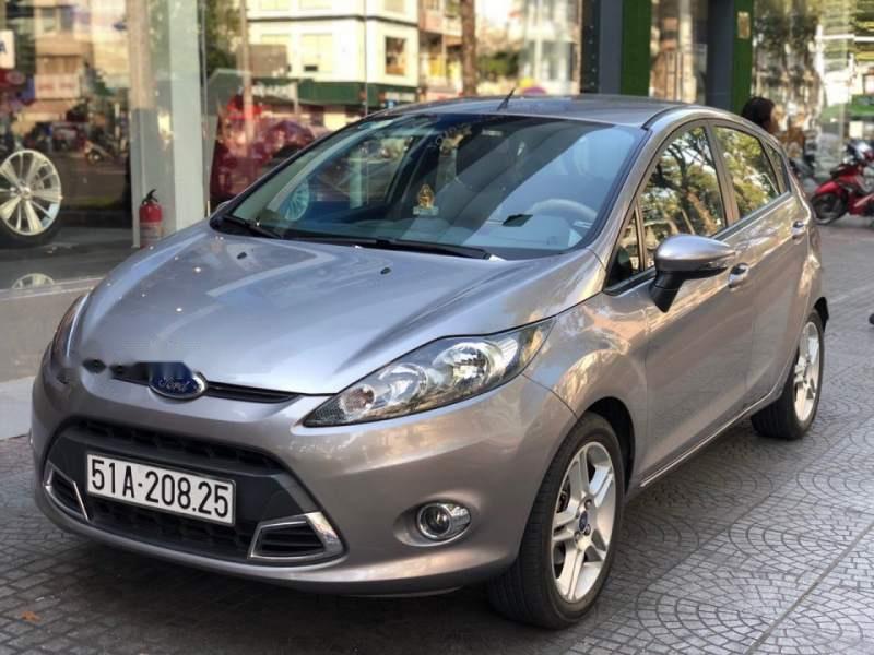 Ford Fiesta   2011 - Bán lại xe Ford Fiesta sản xuất 2011, màu xám, 320 triệu