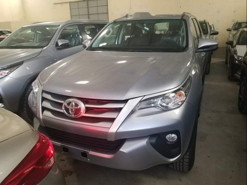 Toyota Fortuner   2019 - Cần bán xe Toyota Fortuner sản xuất năm 2019, màu bạc