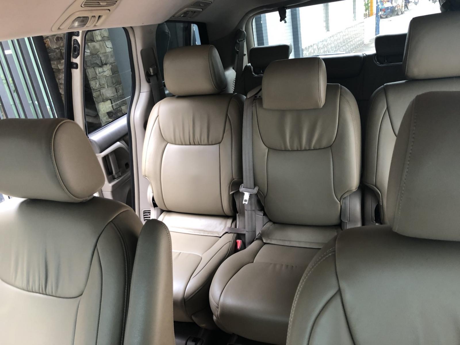 Toyota Sienna LE 2008 - Cần bán xe Toyota Sienna LE năm 2008, màu vàng, nhập khẩu nguyên chiếc, 545 triệu