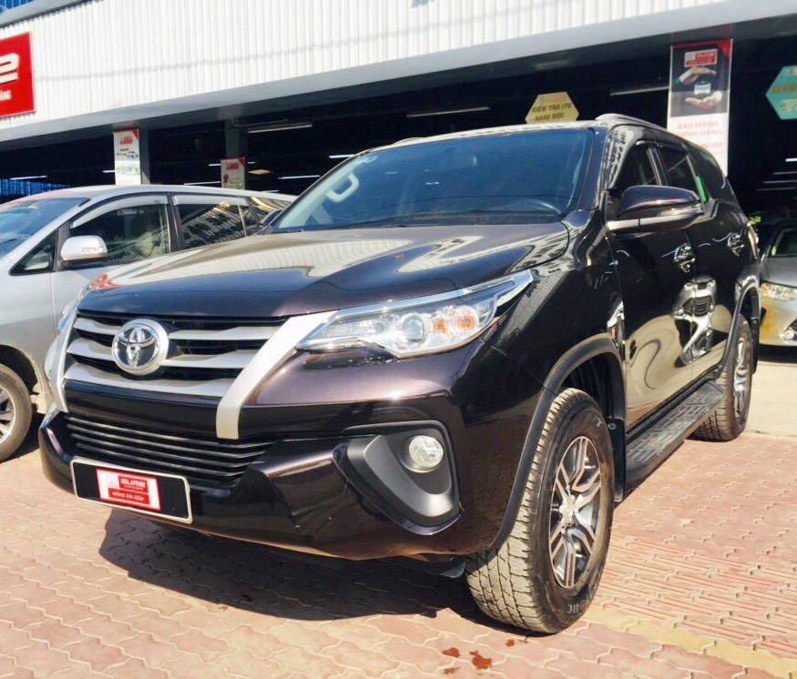 Toyota Fortuner G 2018 - Bán xe lướt Fortuner 2018 máy dầu, số sàn, giá còn giảm ạ