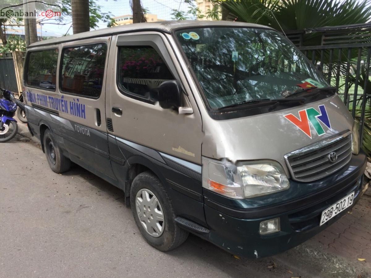 Toyota Hiace 2001 - Bán Toyota Hiace đời 2001, màu bạc, xe đẹp