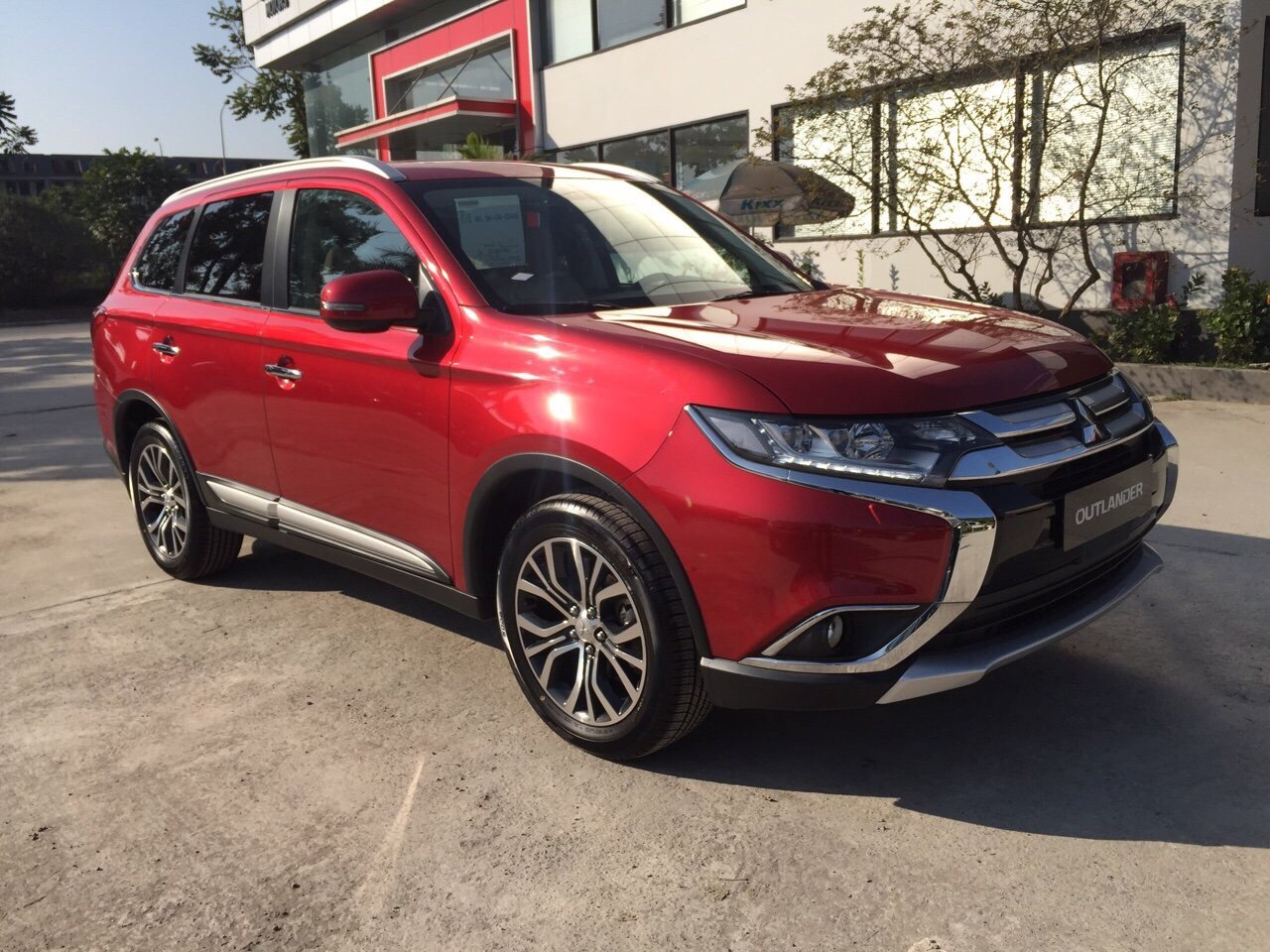 Mitsubishi Outlander 2019 - Bán ô tô Mitsubishi Outlander đời 2019, tất cả các màu với ưu đãi tốt nhất tháng 7