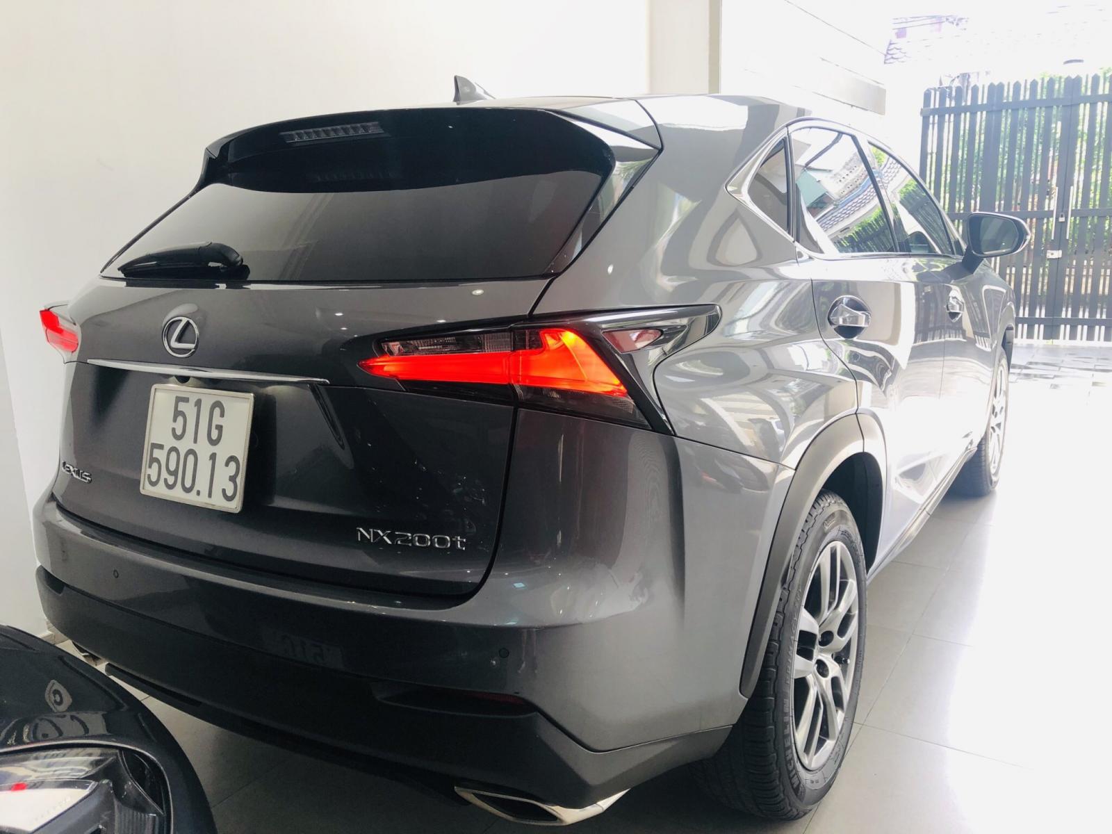 Lexus NX NX200T  2015 - Bán Lexus NX200T 2015, xe đẹp đi 37.000km sơn zin ,cam kết không lỗi, bao kiểm tra hãng