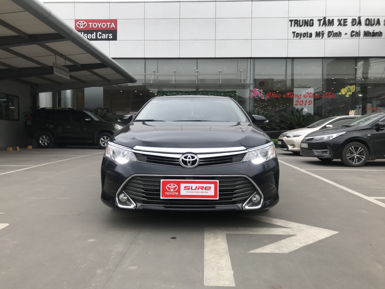 Toyota Camry 2.0E 2015 - Bán Toyota Camry 2.0E sản xuất 2015, màu đen, giá 800tr