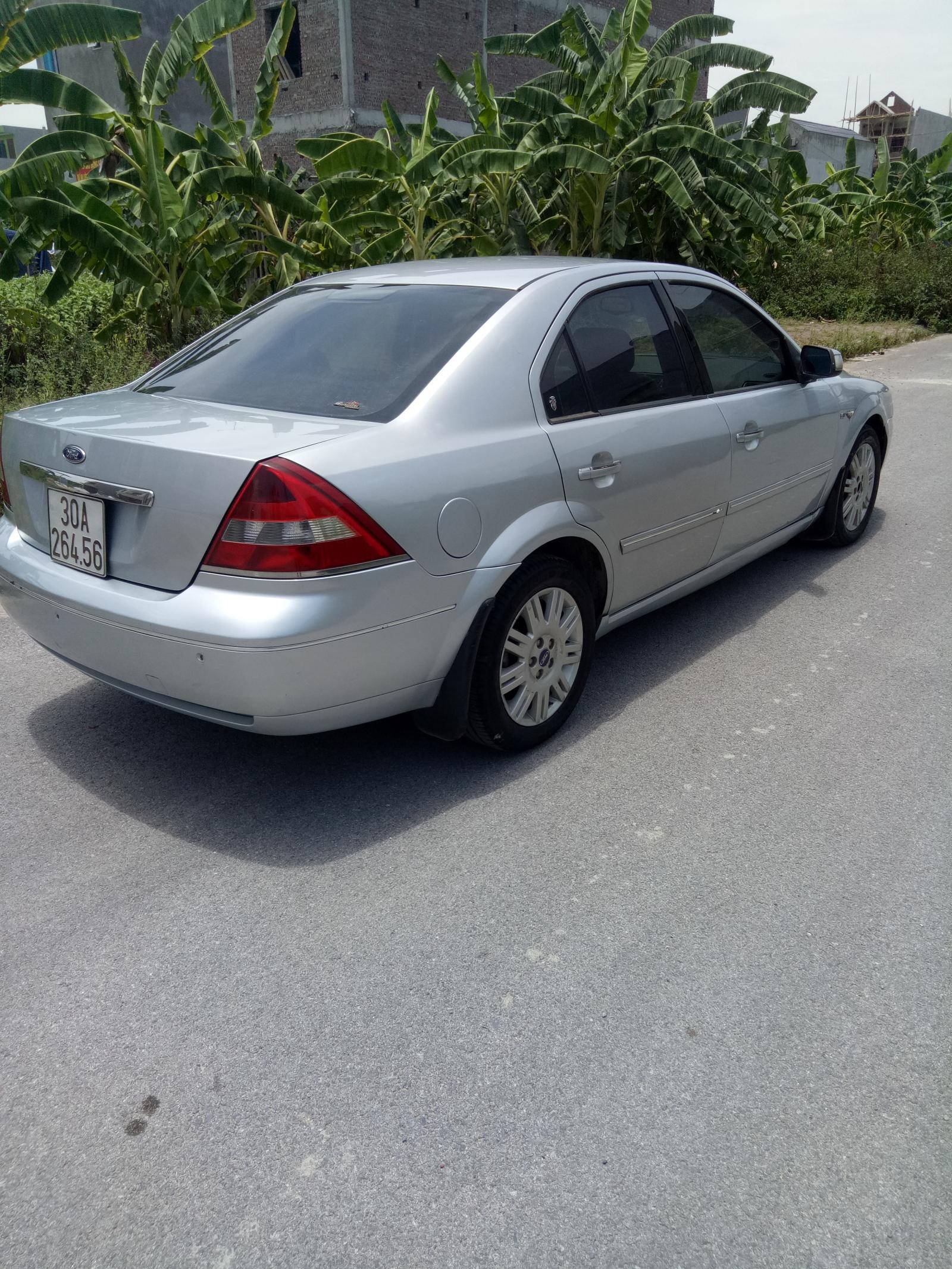 Ford Mondeo V6 2.5 2004 - Bán xe Ford Mondeo bản đủ 2.5 V6, xe rất đẹp